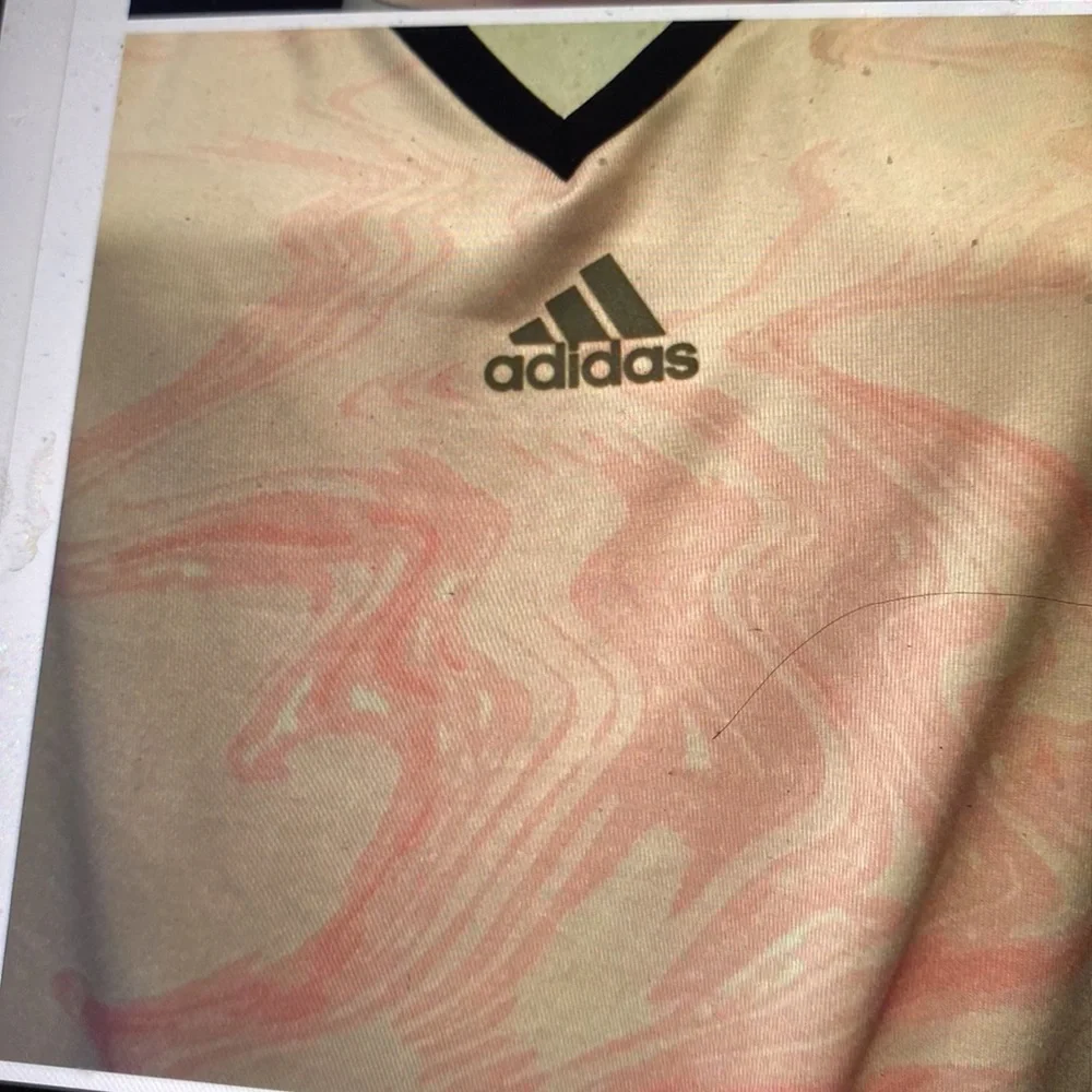 Adidas workout Athletic top size Large - Picture 2 of 5